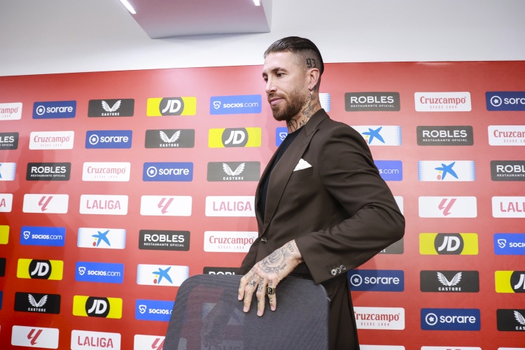 ggbet网页版-迈入不惑之年！马卡：40岁拉莫斯生涯29冠，下家不愁但也可能退役